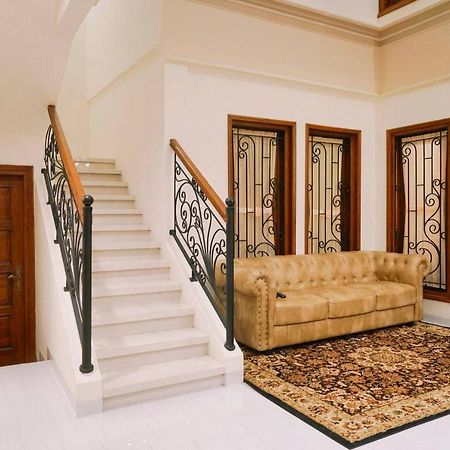 Fernasya House Villa Yogyakarta Eksteriør billede